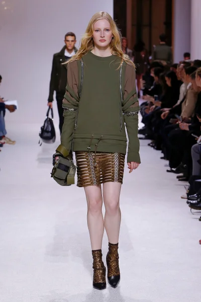 Look 8